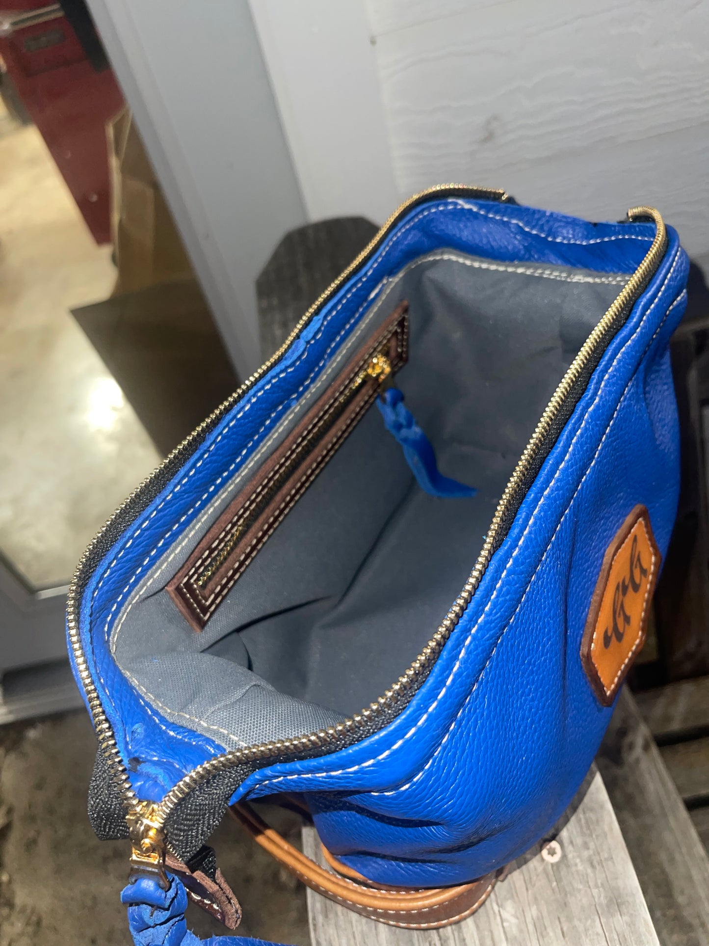 Custom blue shave kit