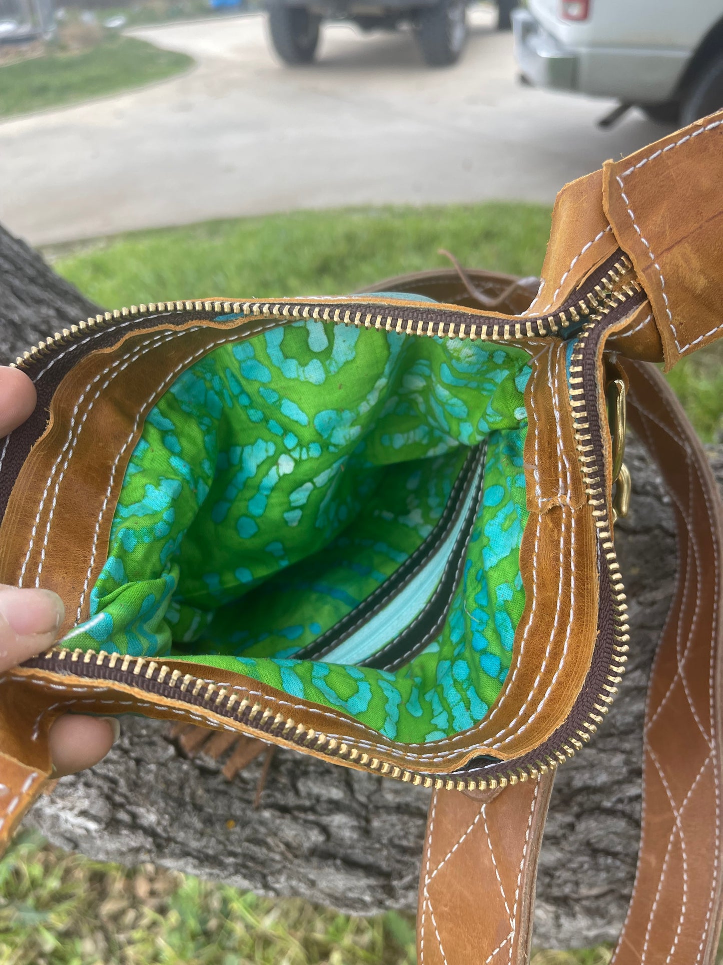 Lined fringy purse